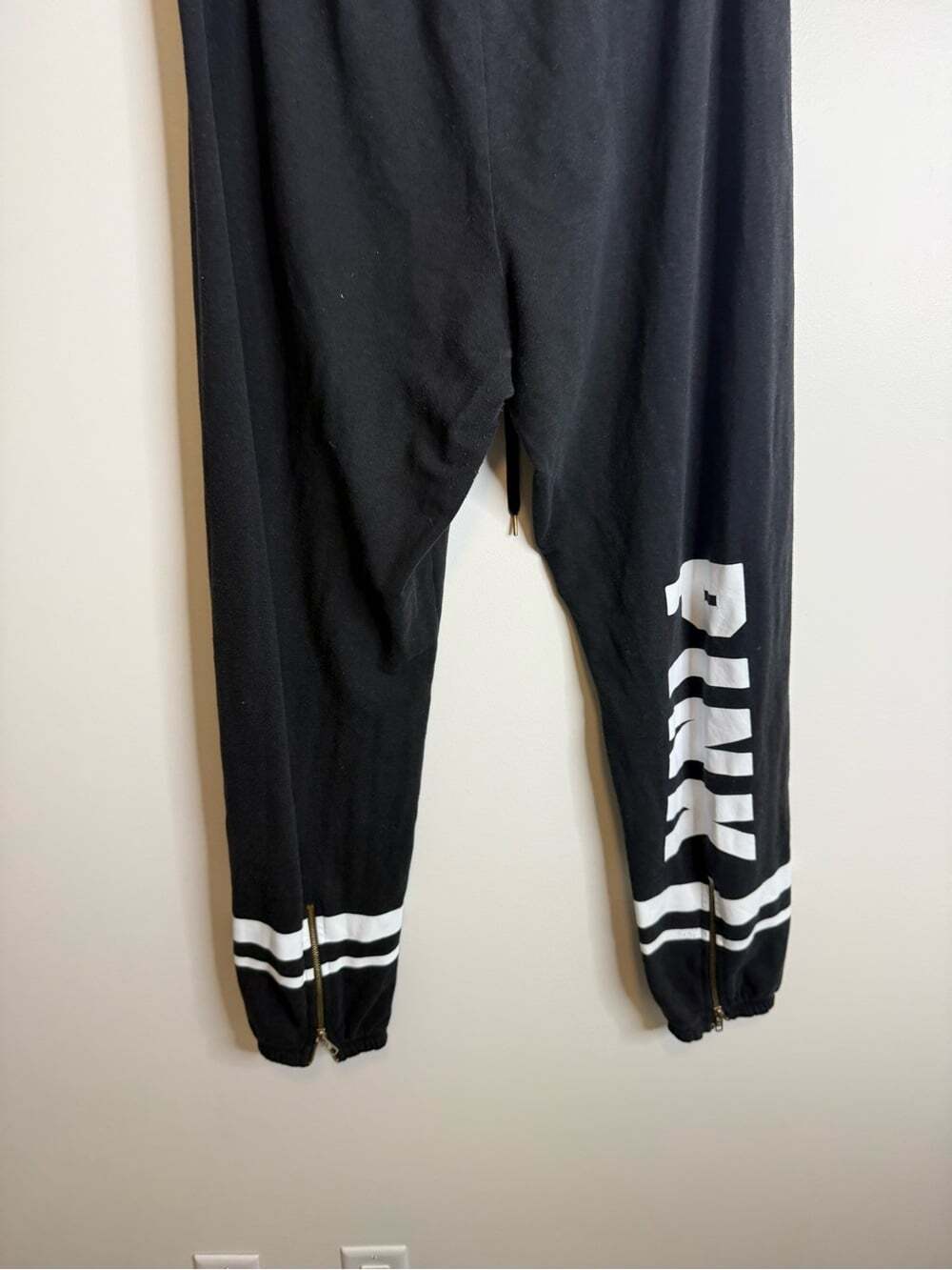 PINK Victoria's Secret Black Sweatpants with White Logo Tag - Picture 5 of 6